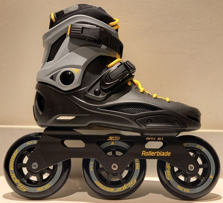 Rollerblade RB 110 3WD inline skate in black yellow and grey with three wheels of 110 mm